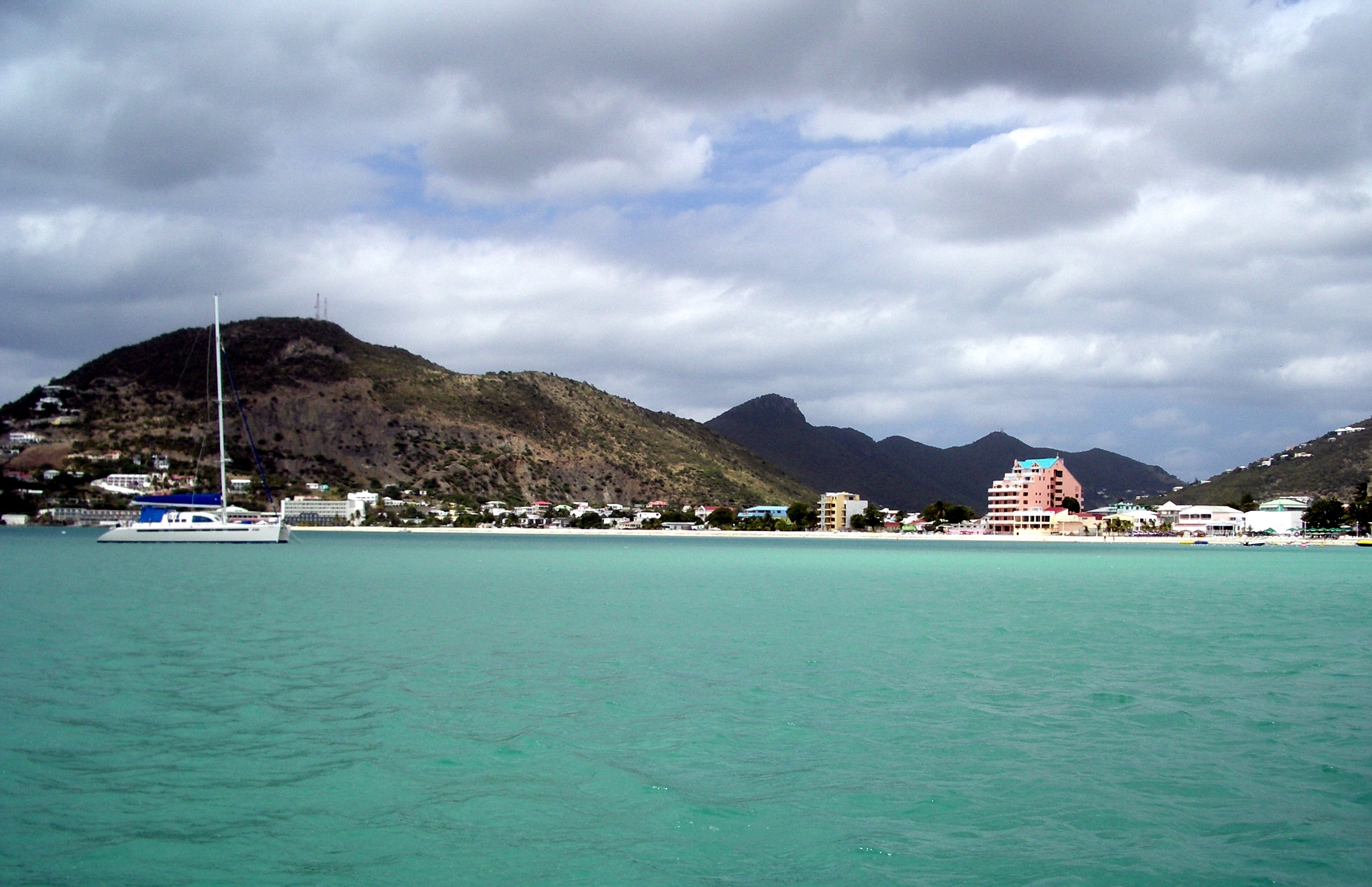 Tropical Paradise: Sint Maarten & Saint Martin - Travel 